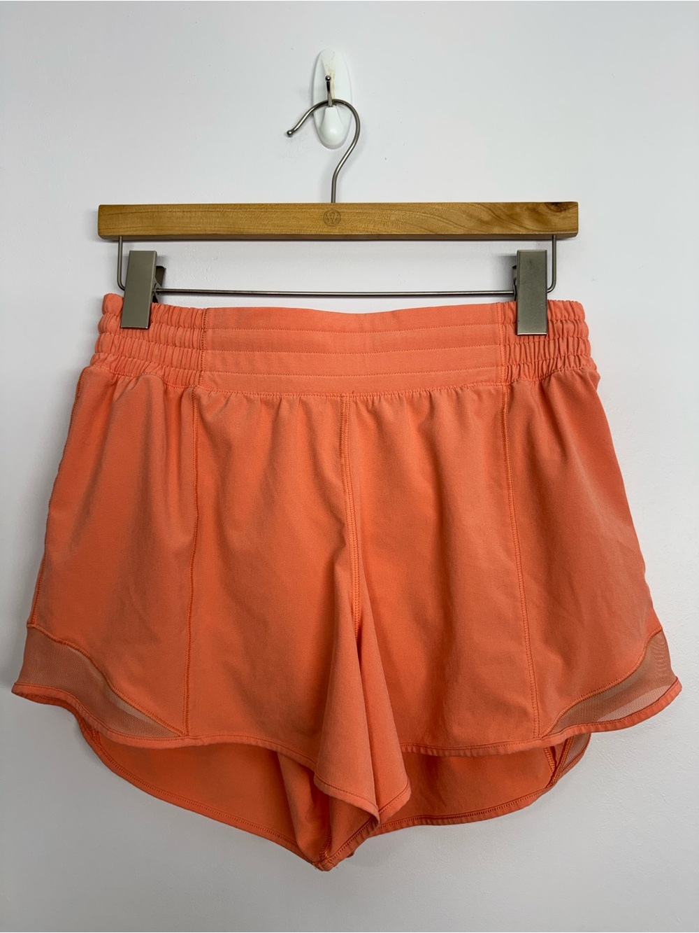 116: Lululemon Hotty Hot High-Rise Lined Short 4" Sunny Coral Size 8